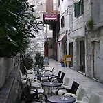 Pistura Split