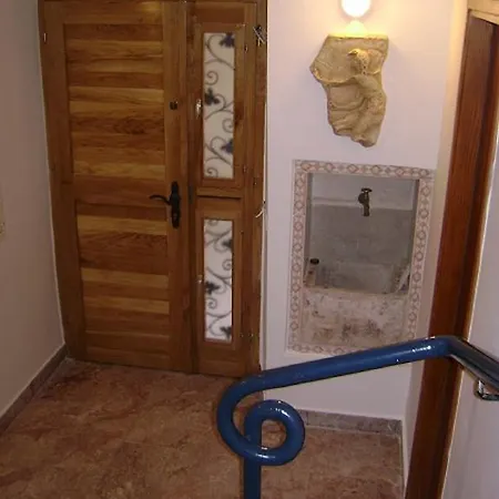 アパート Pistura