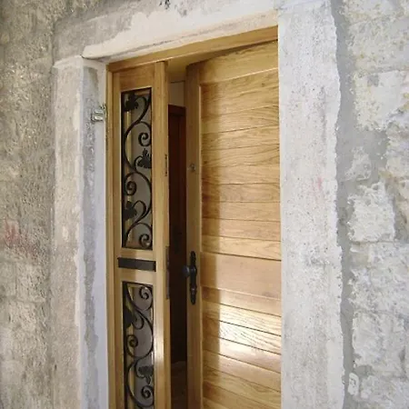 アパート Pistura *